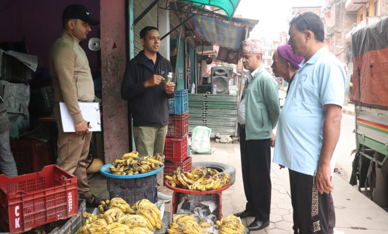 धादिङमा विषादी हालेर पकाएको केरा बिक्री,१० हजार जरिवाना (फोटो फिचर)